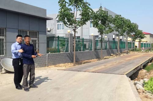 利用地磅遙控器買(mǎi)賣(mài)廢舊金屬