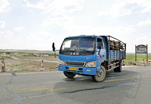 蘇尼特左旗對(duì)轄區(qū)內(nèi)計(jì)重地磅開展計(jì)量檢定