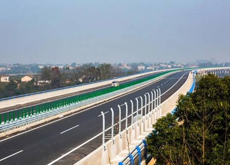 據(jù)卡友反映:新港收費(fèi)站地磅比實(shí)際重量多2噸 5%誤差！